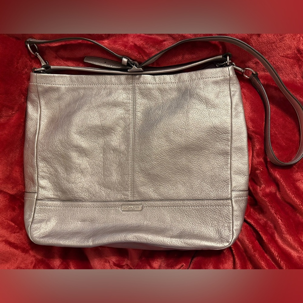 *NWOT* COACH Silver Park Leather Large BOHO Bag with 7” handles & shoulder strap